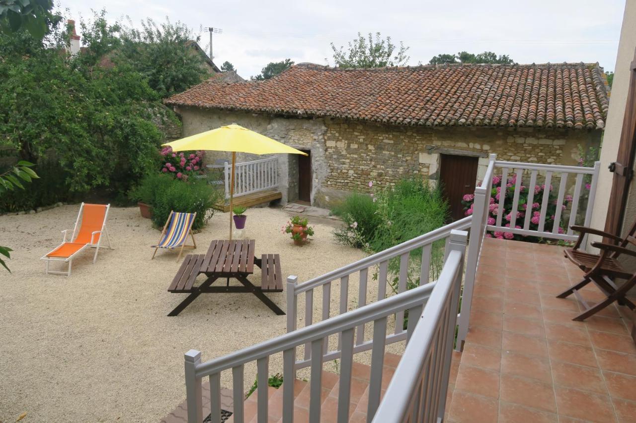 Aux Acacias Villa Braye-sous-Faye Buitenkant foto